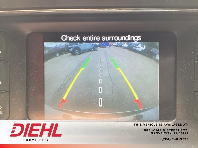 Used 2015 White Dodge SXT image 22