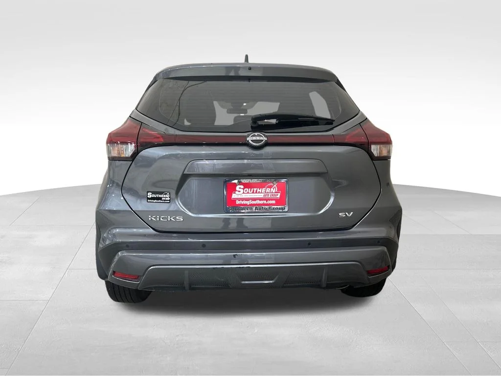 Used 2024 Gray Nissan SV image 4