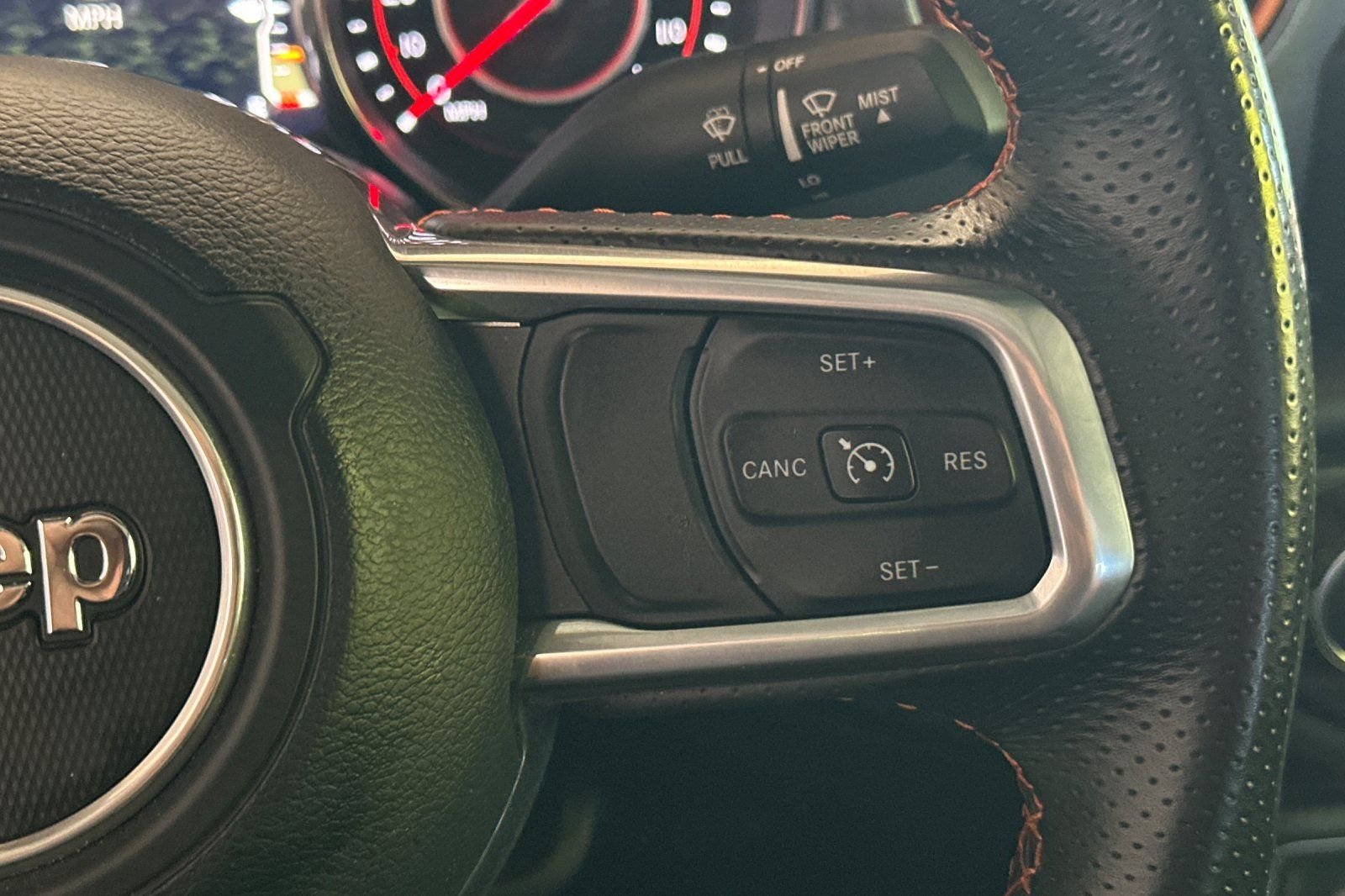 Used 2022 Gray Jeep Mojave image 32