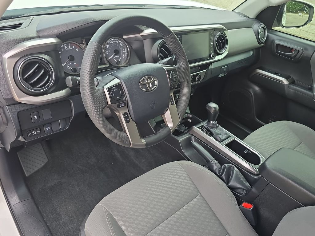 Used 2023 White Toyota SR5 image 16