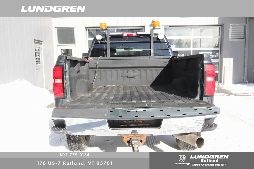 Used 2018 Gray Chevrolet Work Truck image 41