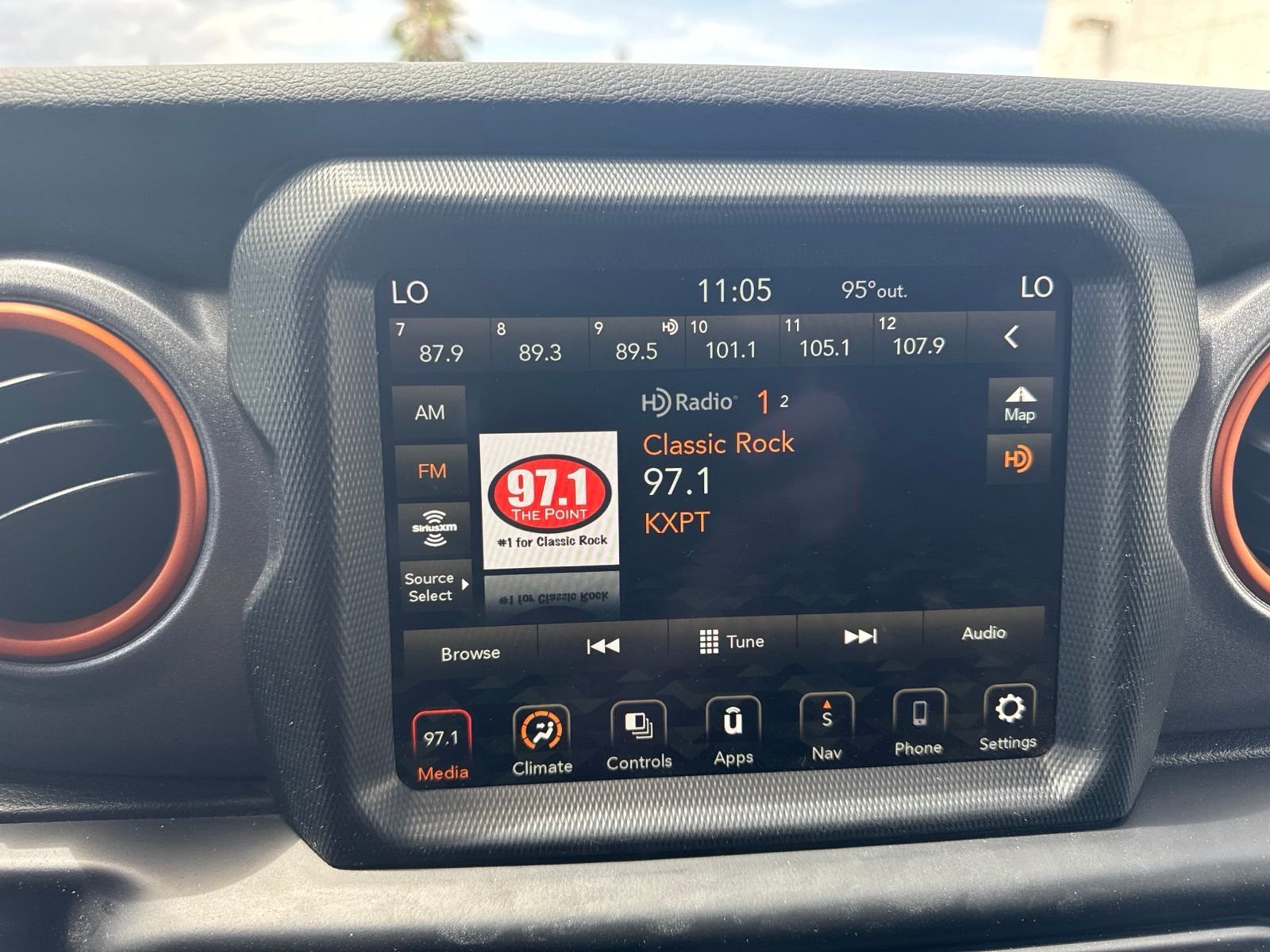 2023 Jeep Gladiator Mojave - Photo 13