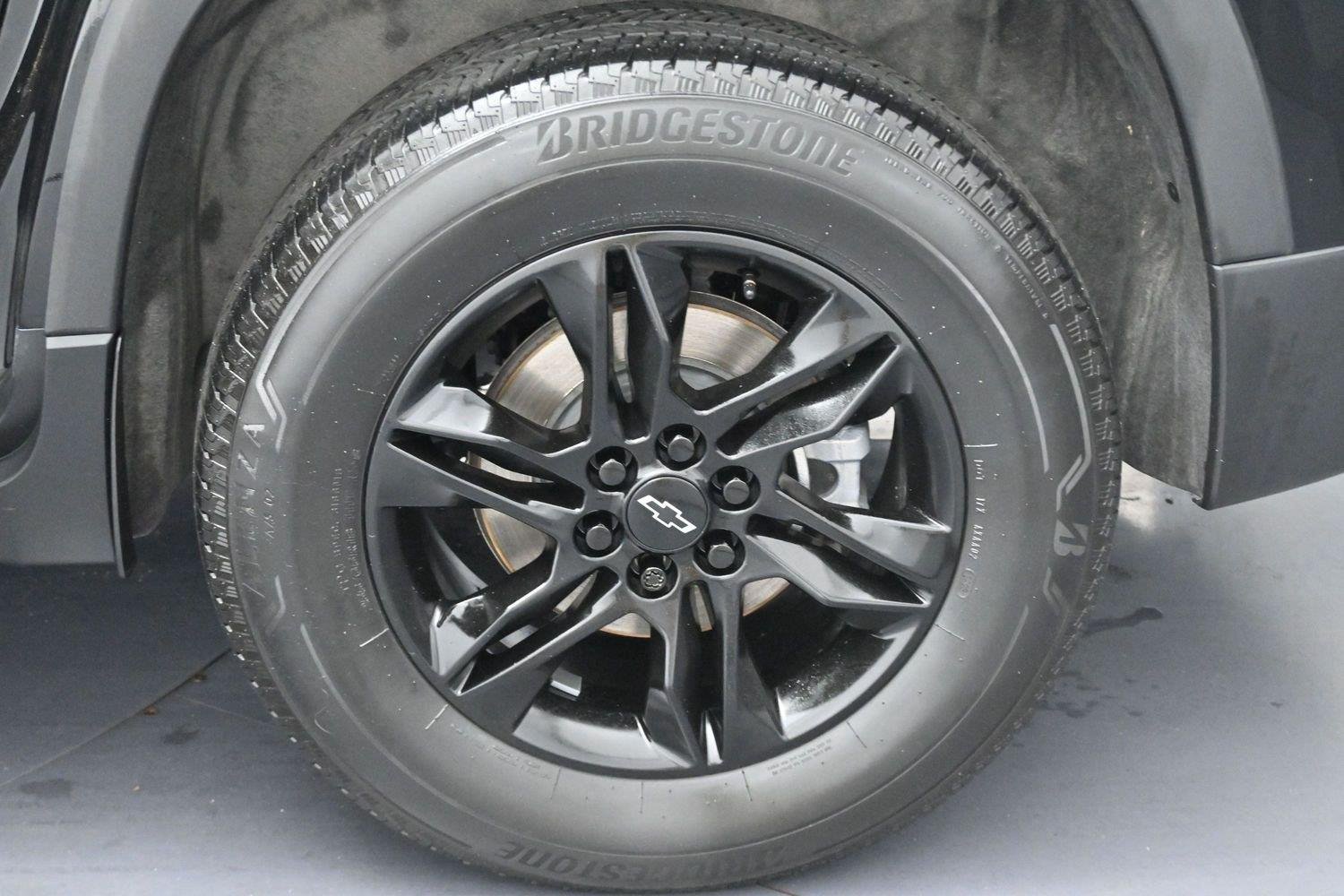 Used 2023 Mosaic Black Metallic Chevrolet LT Cloth image 34