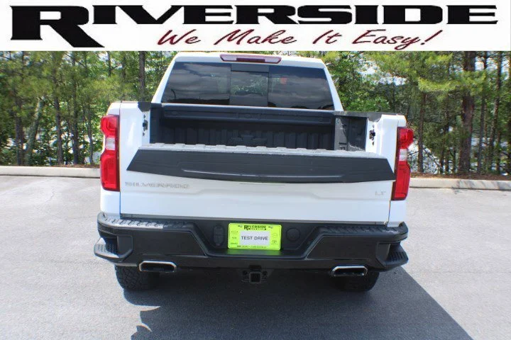 Used 2021 Summit White Chevrolet LT Trail Boss image 16