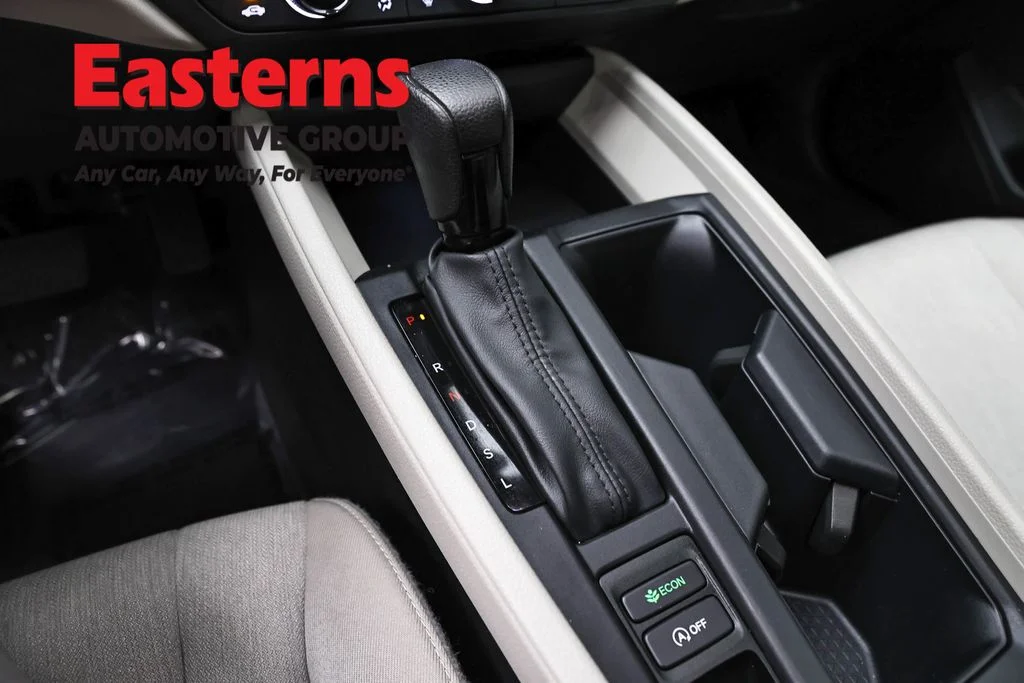 Used 2025 Red Honda SE image 13