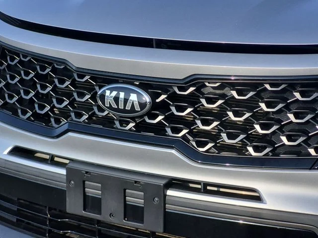 Used 2021 Silver Kia S image 24