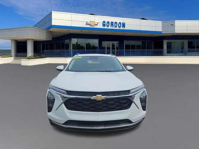 Used 2024 Summit White Chevrolet LT image 9