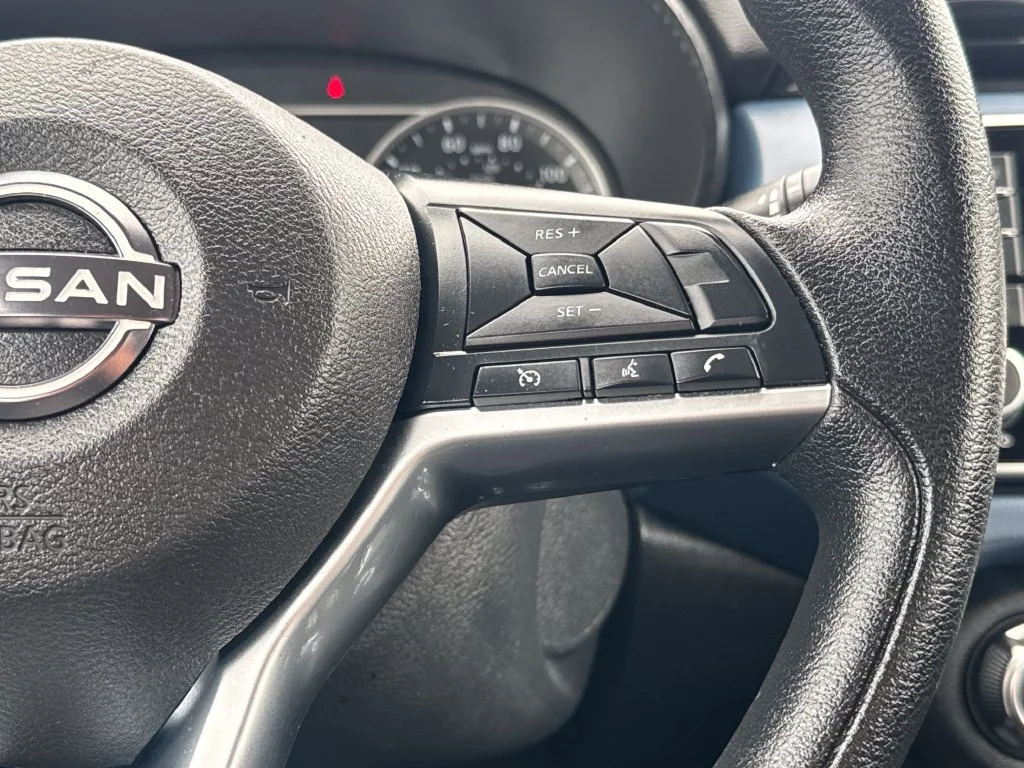 Used 2025 Black Nissan 1.6 SV image 19
