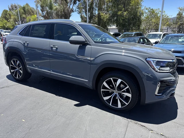 2026 Volkswagen Atlas Cross Sport 2.0T SEL Premium R-Line