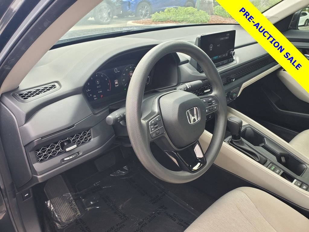 Used 2025 Gray Honda SE image 14