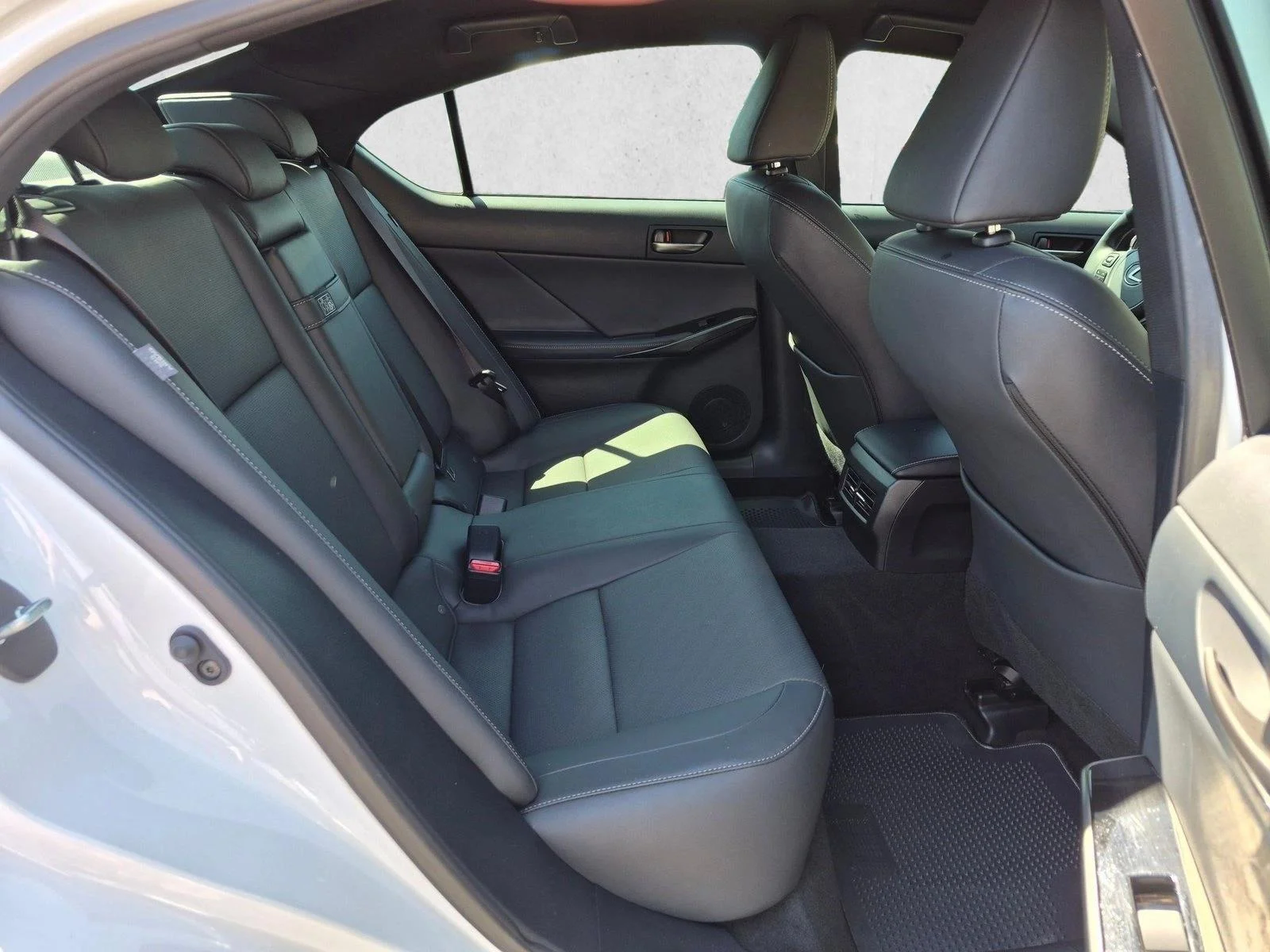 Certified Used 2025 Ultra White Lexus F SPORT DESIGN image 18