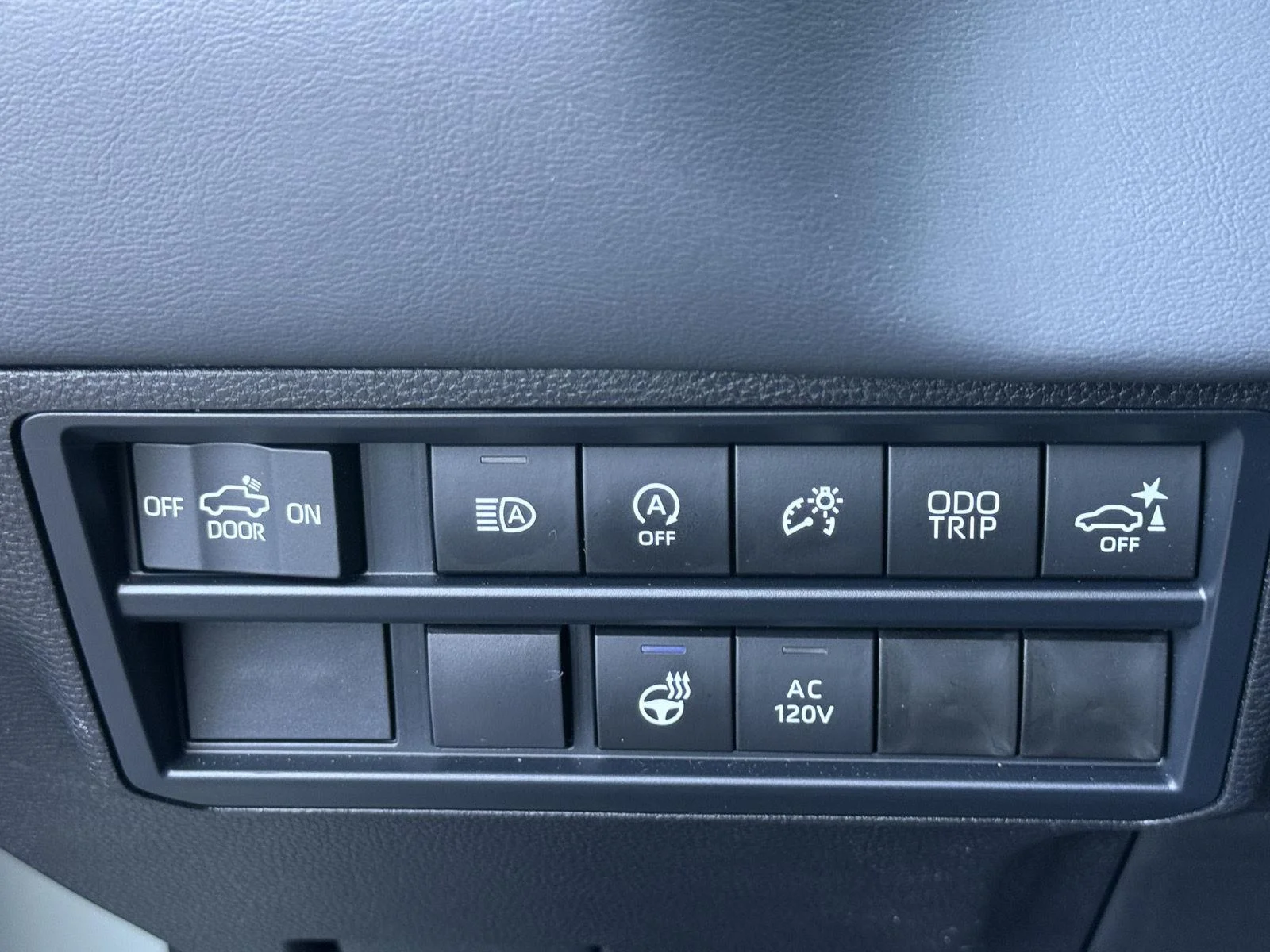 Used 2026 Lunar Rock Toyota Platinum image 26