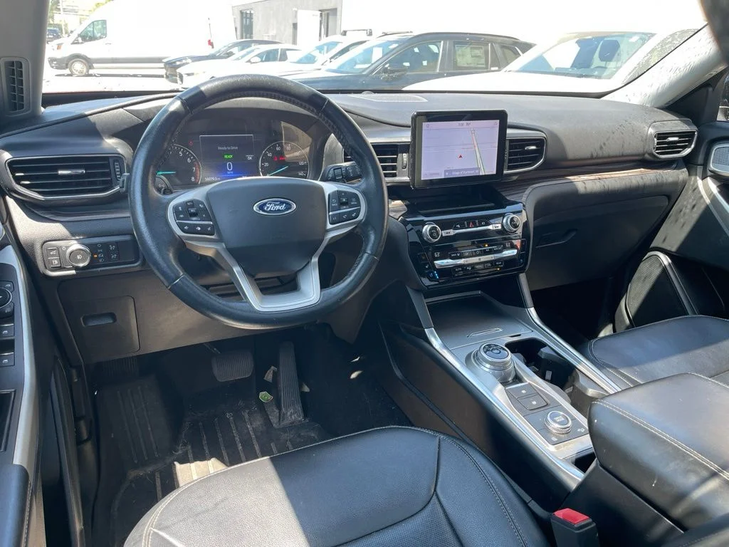 Used 2021 Agate Black Metallic Ford Limited image 15