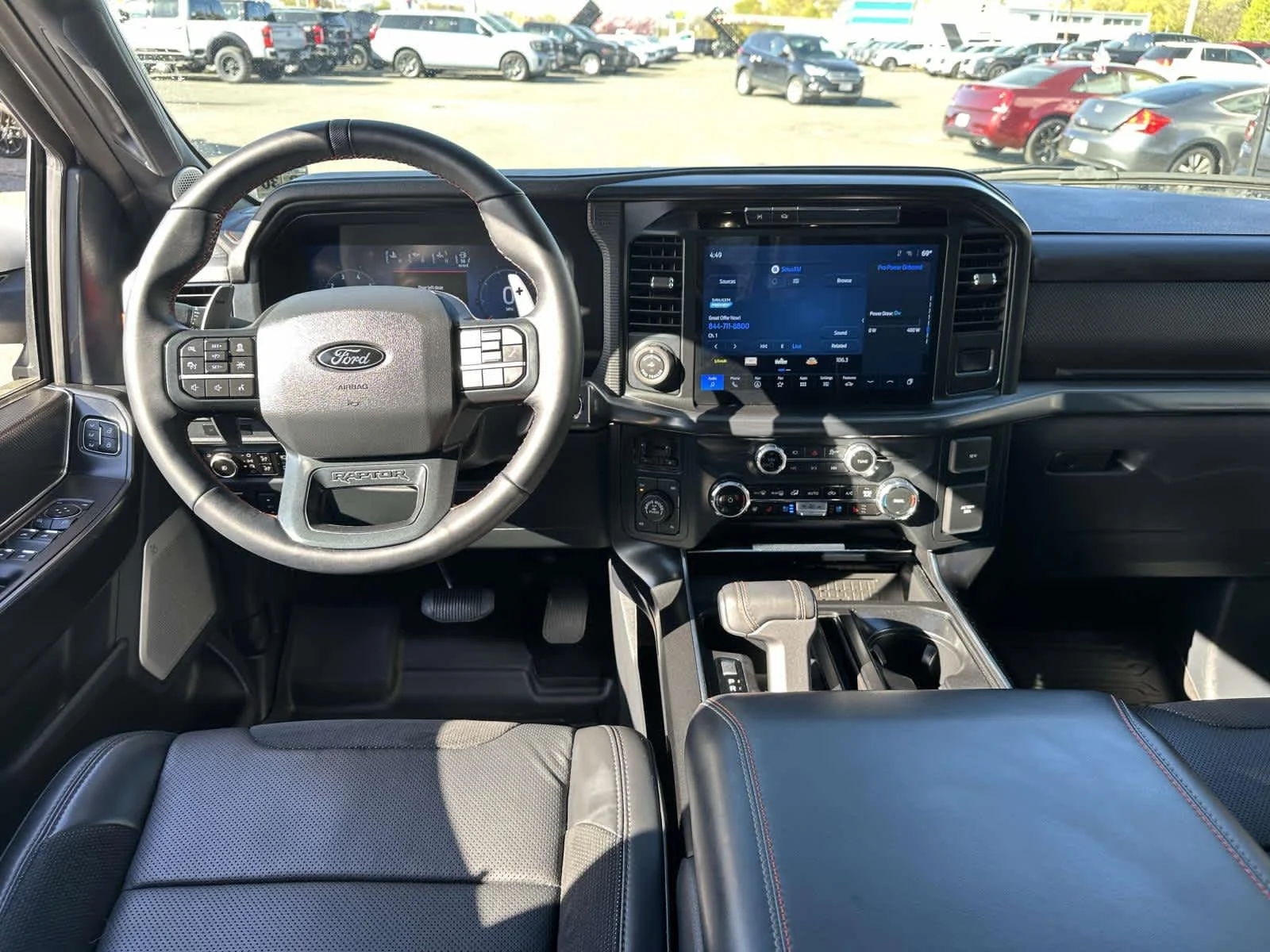 Used 2025 Oxford White Clearcoat Ford Raptor image 21