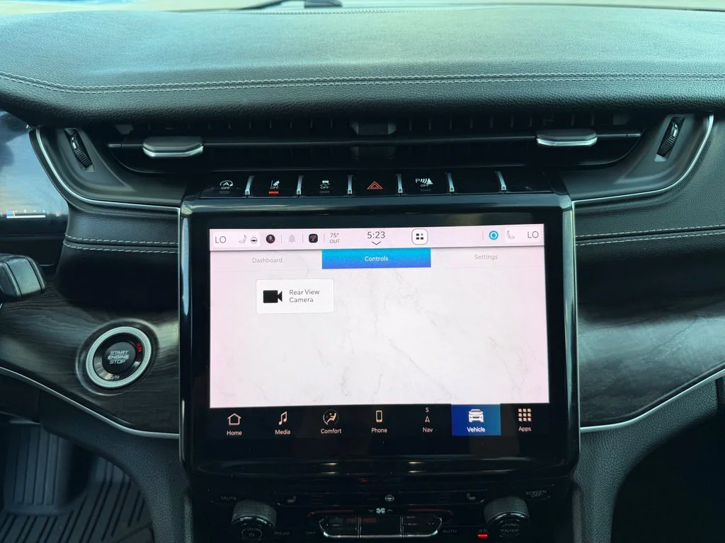 Used 2022 White Jeep Limited image 26