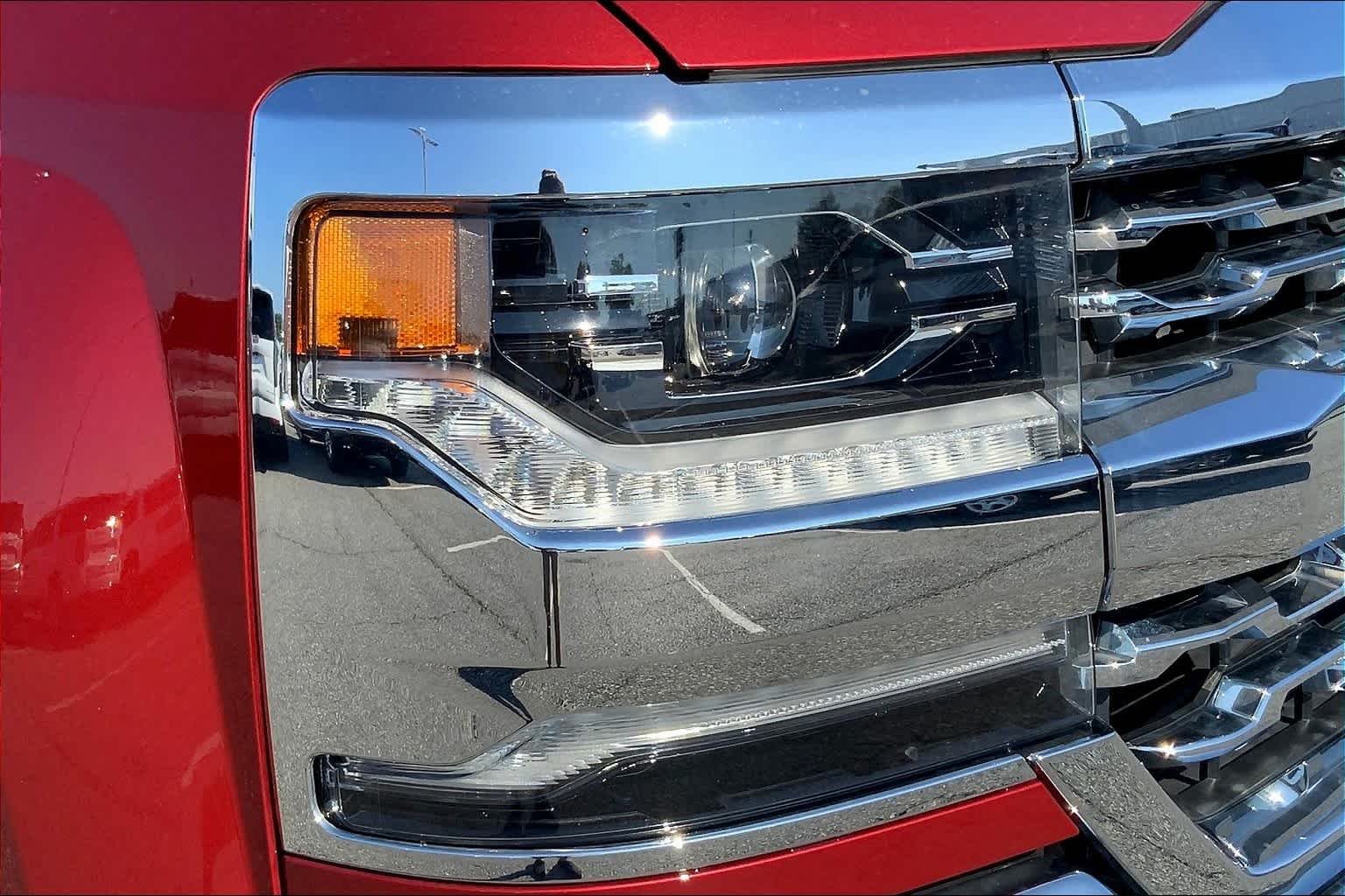 Used 2018 Cajun Red Tintcoat Chevrolet LTZ image 26
