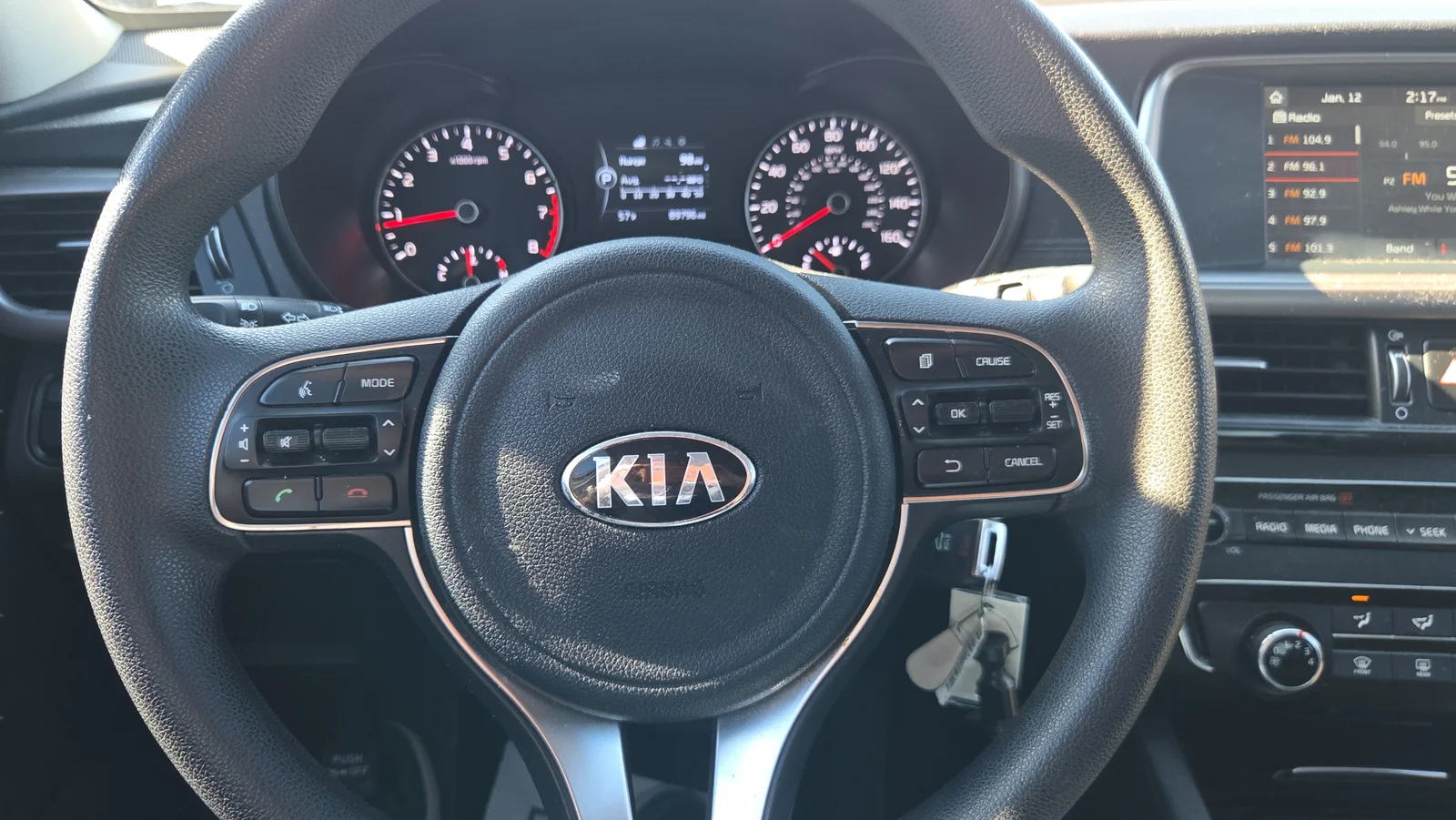Used 2018 Purple Kia LX image 12
