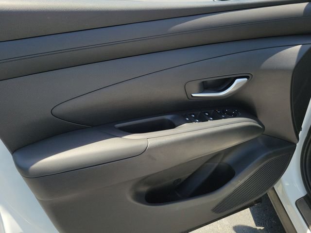 2025 Hyundai Tucson SE - Photo 16