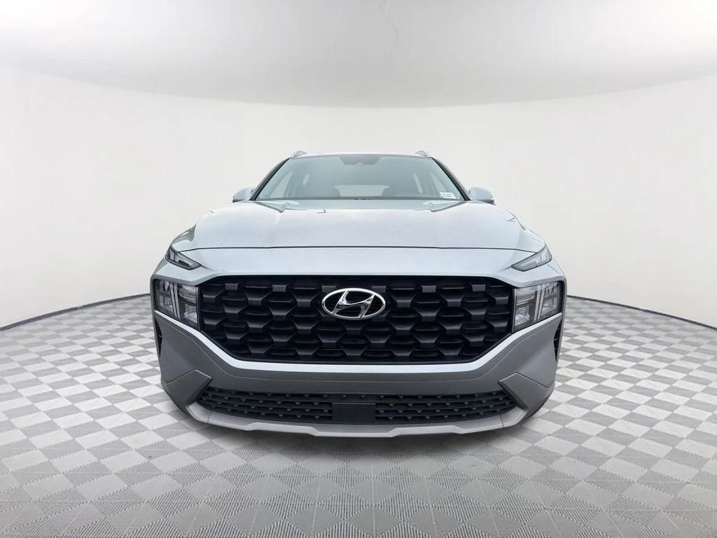 Used 2023 Silver Hyundai SEL image 2