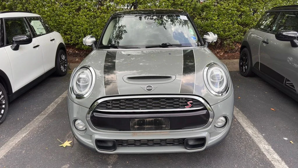 Used 2019 Moonwalk Gray Metallic MINI Signature image 11