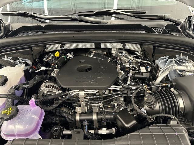 New 2027 Bright White Clearcoat Jeep Laredo Altitude image 20