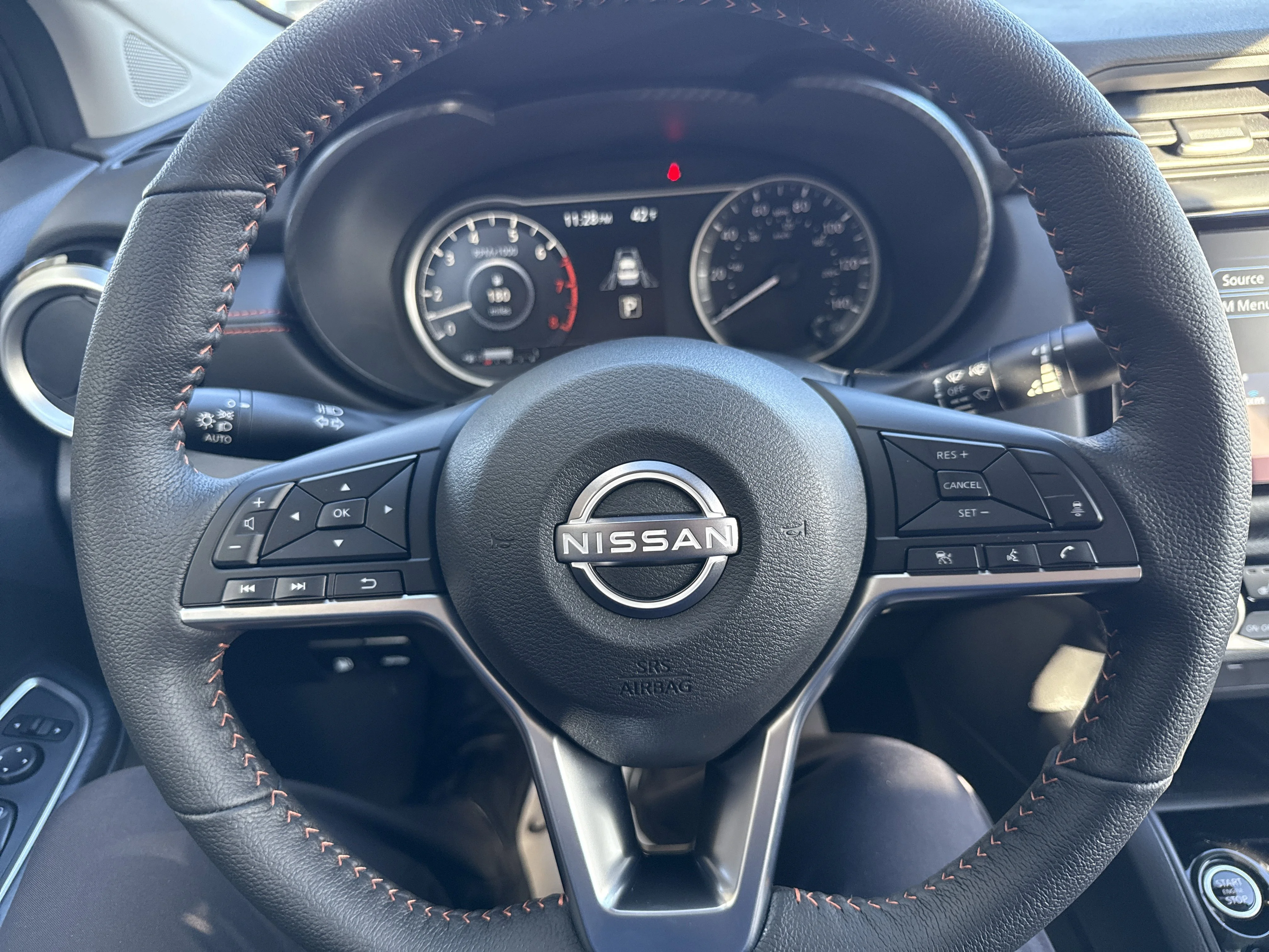 2025 Nissan Versa Sedan SR - Photo 23