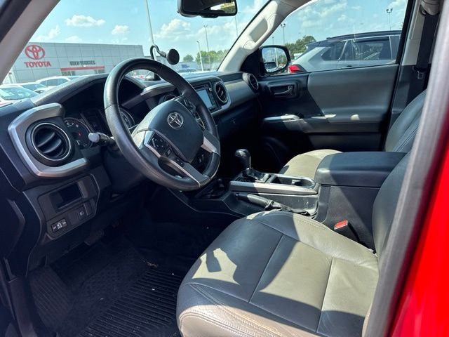 Used 2019 Red Toyota SR5 image 6