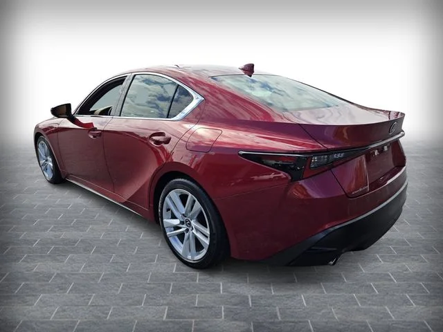 2024 Lexus IS 300 - Photo 7