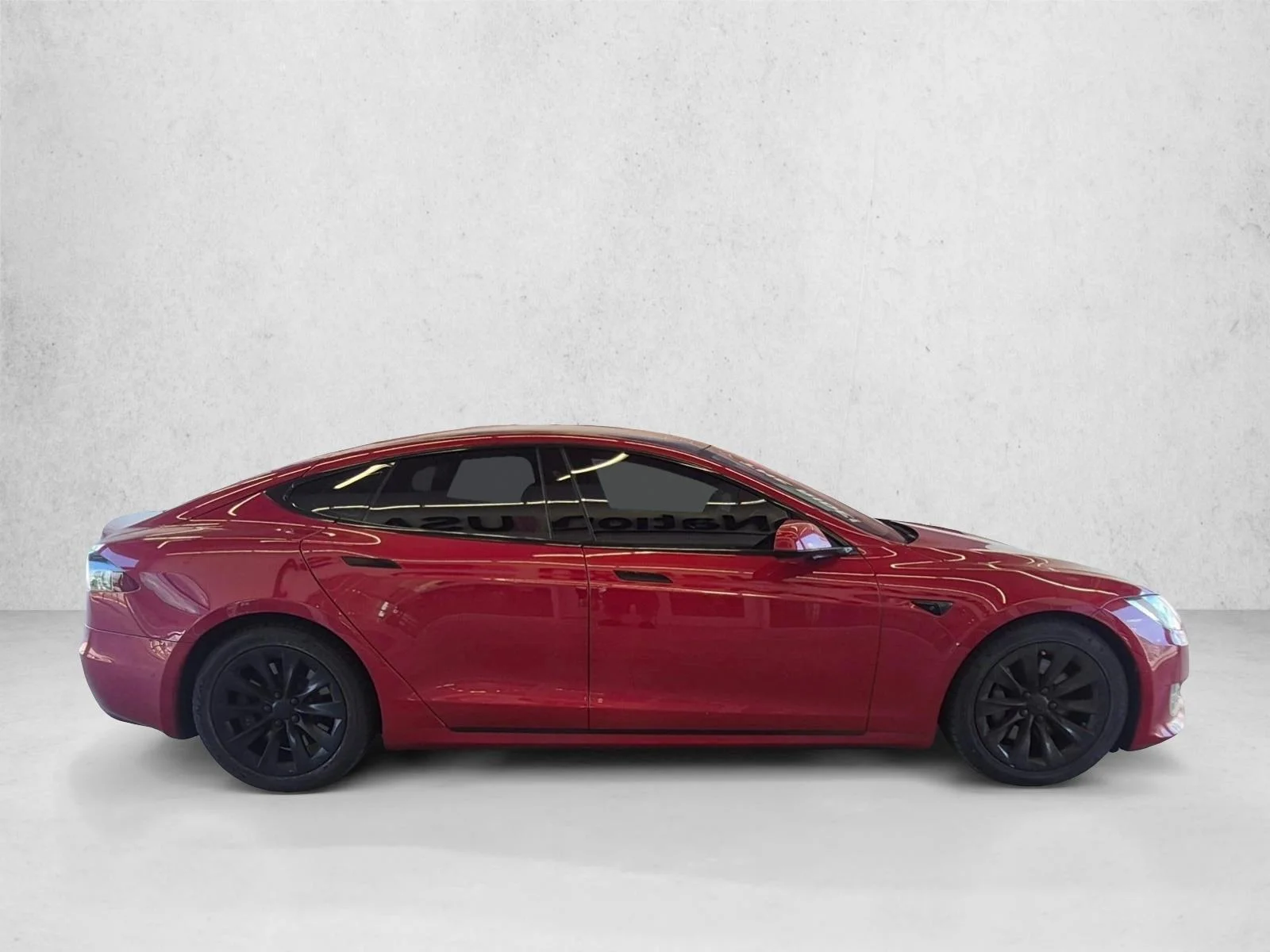 Used 2017 Red Tesla 75D image 4
