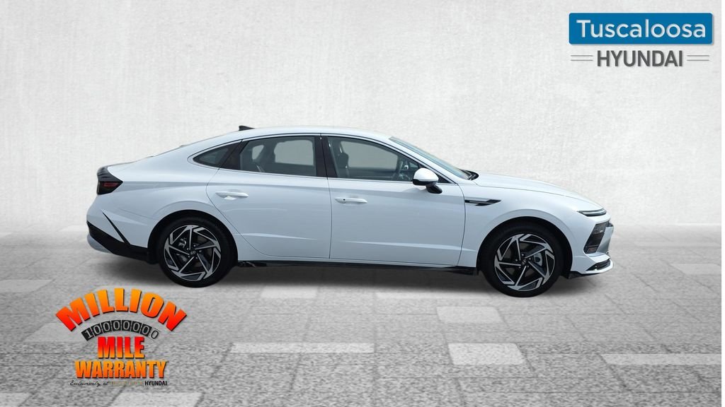 New 2026 White Hyundai SEL Sport image 9