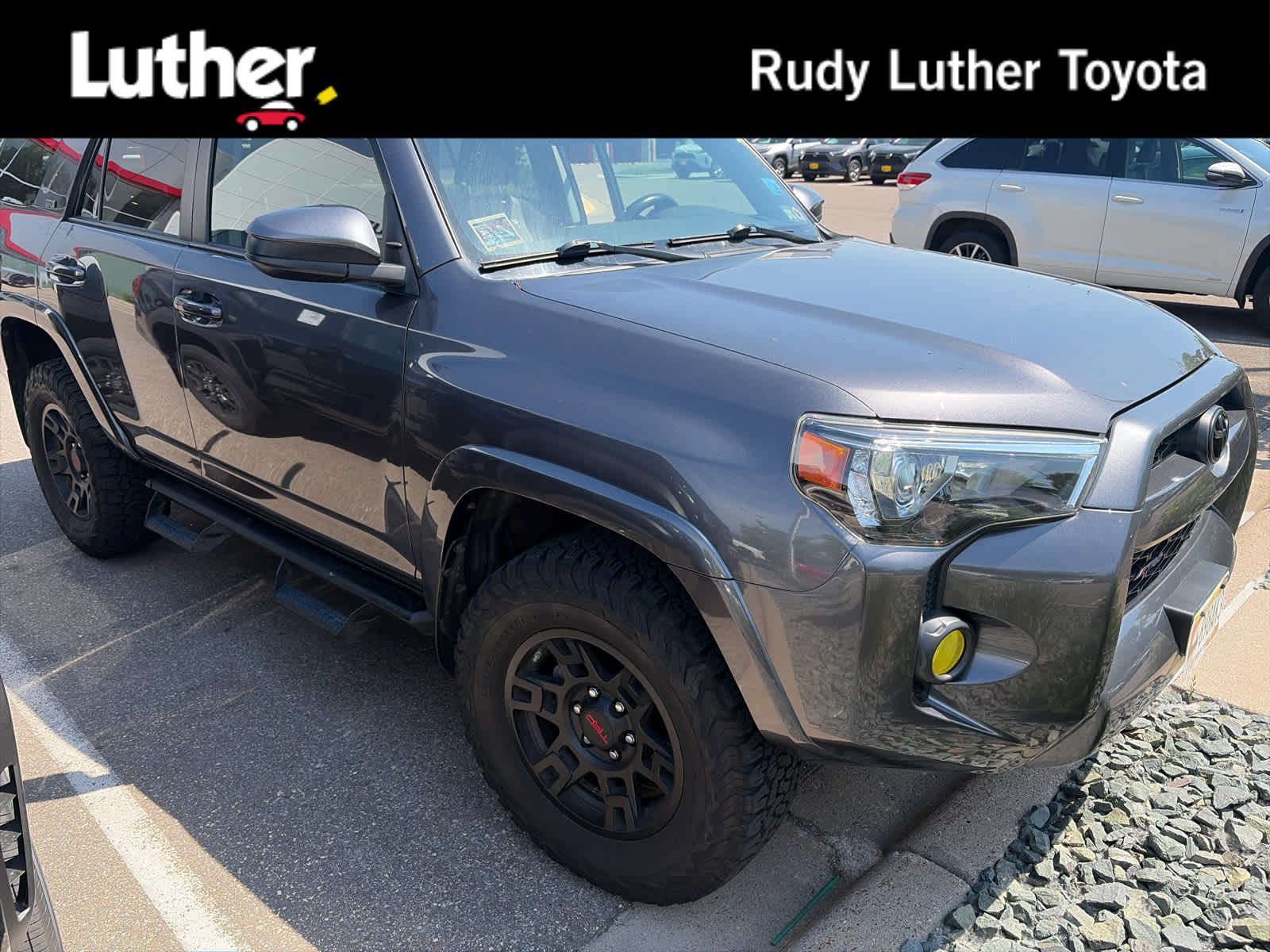 2018 Toyota 4Runner SR5 4x4 V6's photo