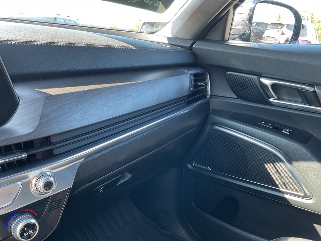 Certified Used 2025 Panthera Metal Kia SX-Prestige X-Line image 27