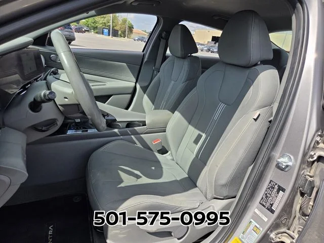 Used 2023 Silver Hyundai SEL image 7