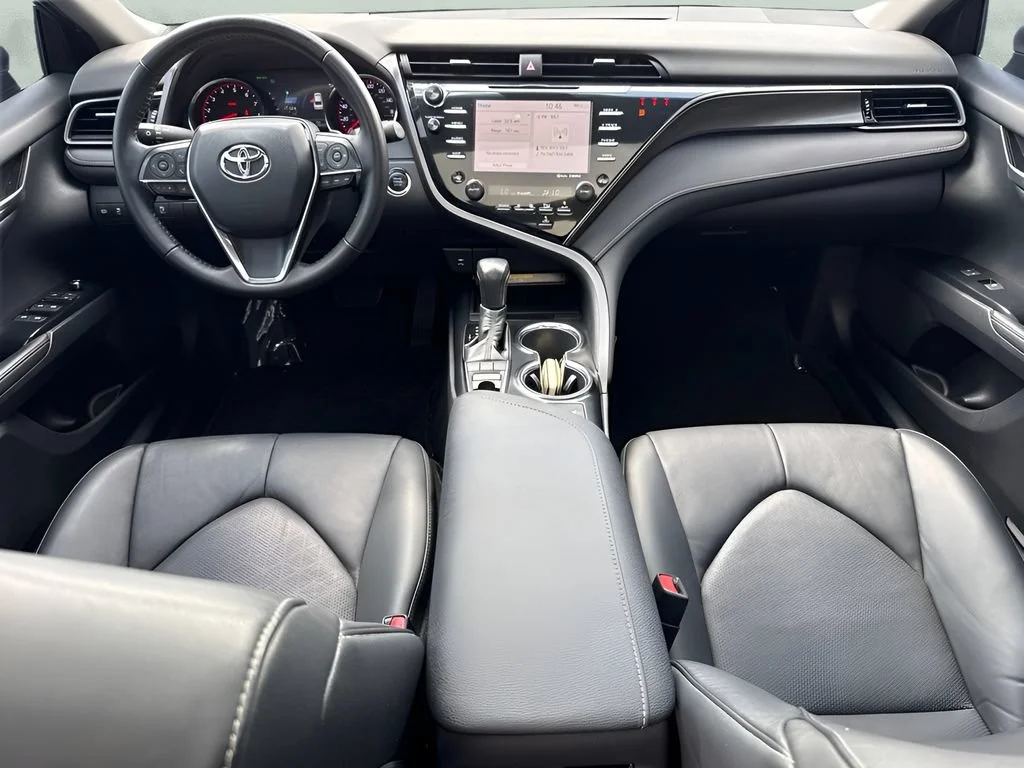 Used 2019  Toyota XSE image 15