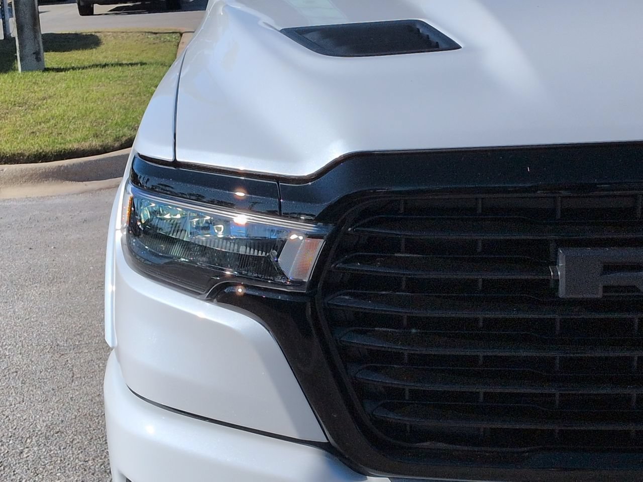 New 2026 Ivory White Tri-Coat Pearlcoat RAM Laramie image 9