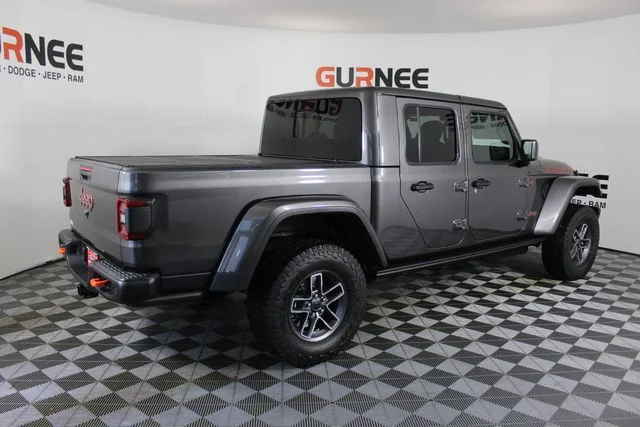 New 2026 Granite Crystal Metallic Clear-Coat Exterior Paint Jeep Mojave X image 3