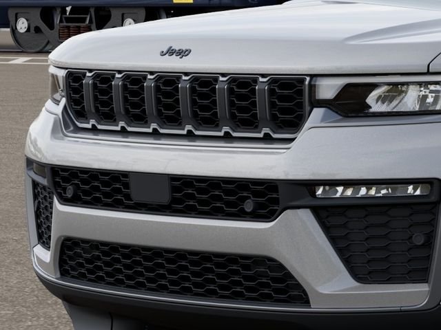 New 2026 Silver Zynith Jeep Limited image 12