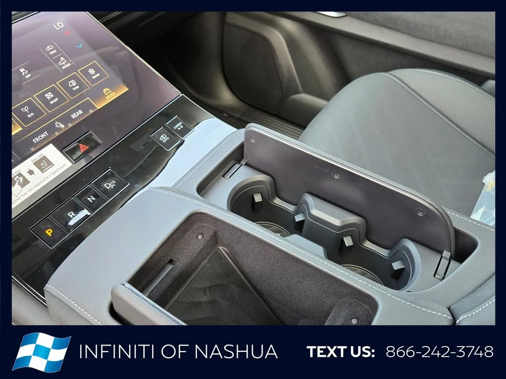 New 2027 RADIANT WHITE INFINITI Luxe 4WD image 25