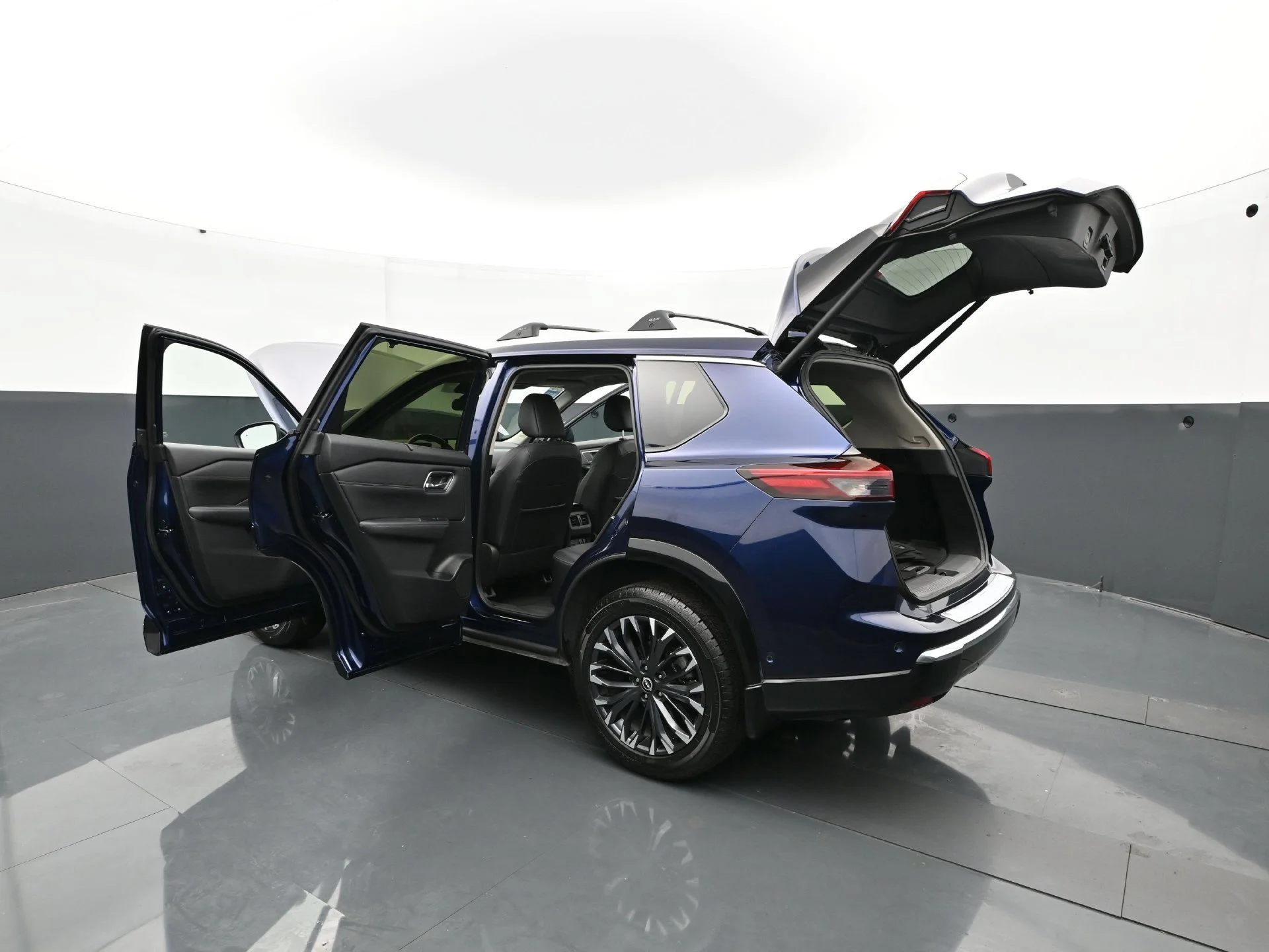 Used 2026 Deep Ocean Blue Pearl Nissan Platinum image 39