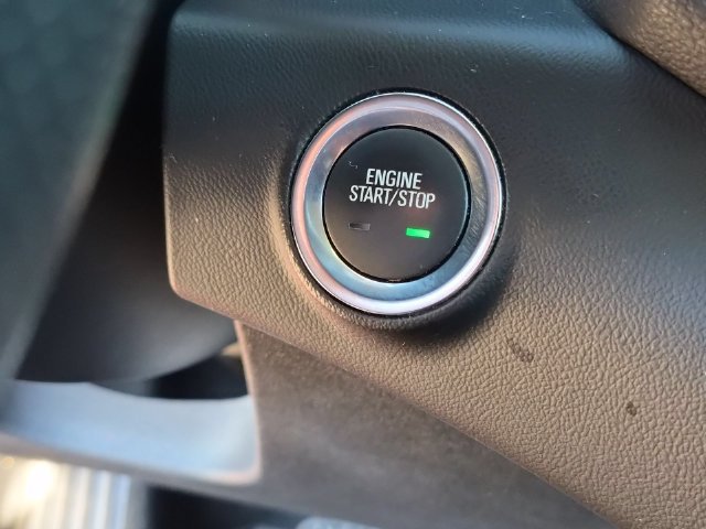 Used 2023 VOLCANIC RED TINTCOAT GMC SLE image 19