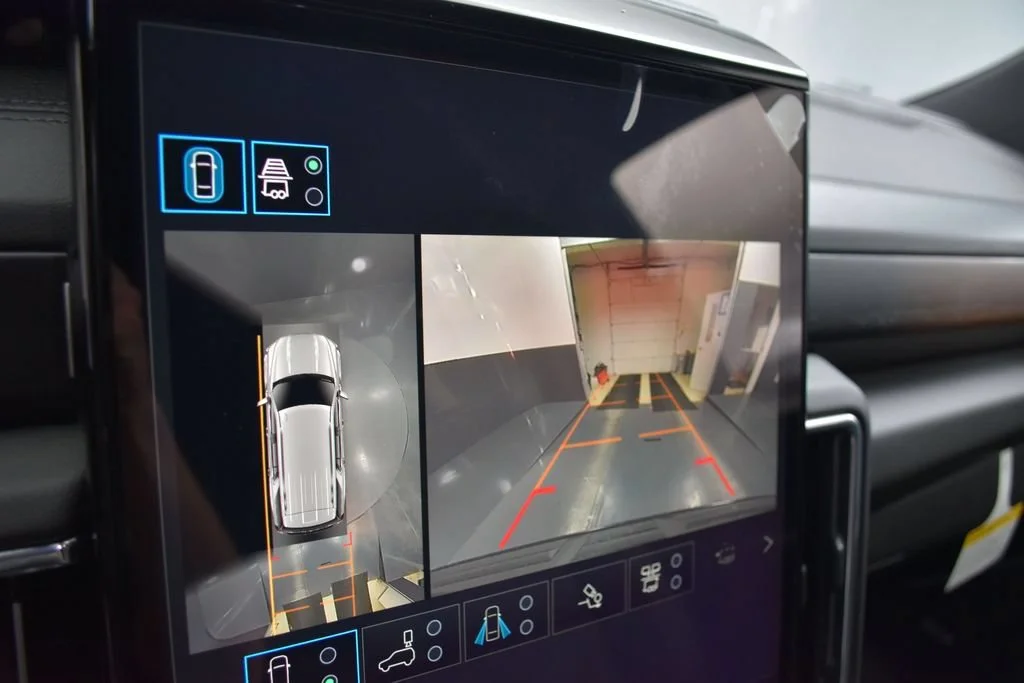 2026 GMC Yukon Denali - Photo 12
