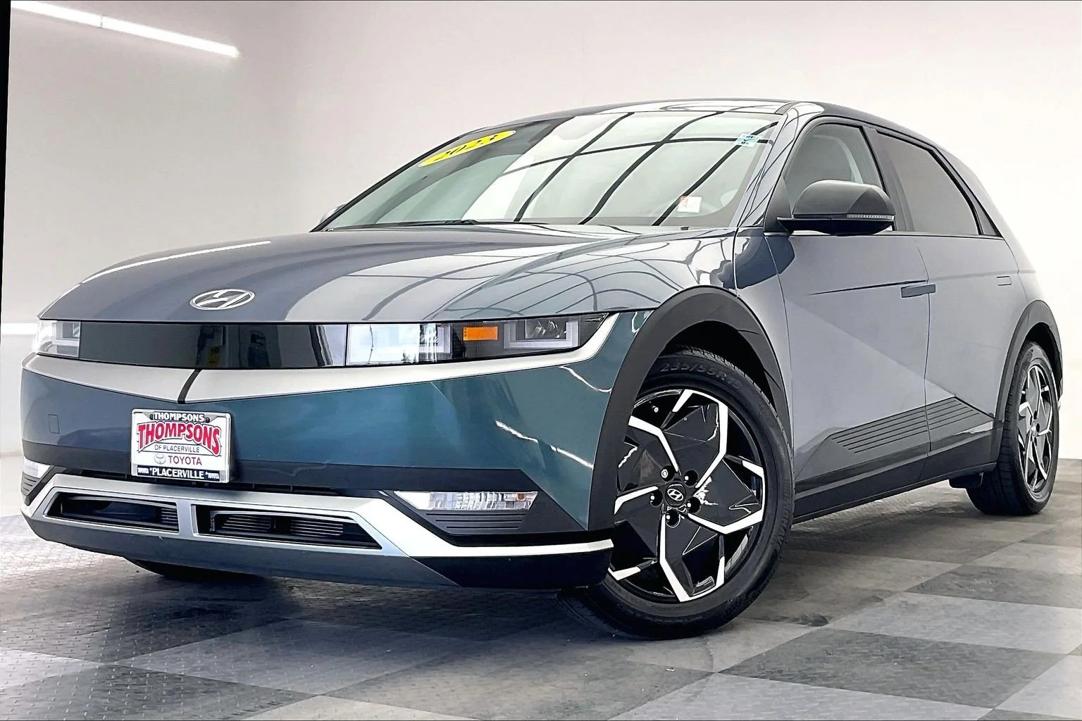 Used 2023 Digital Teal Hyundai SE image 12