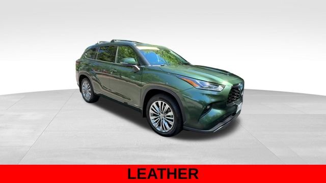 Used 2024  Toyota Platinum image 10