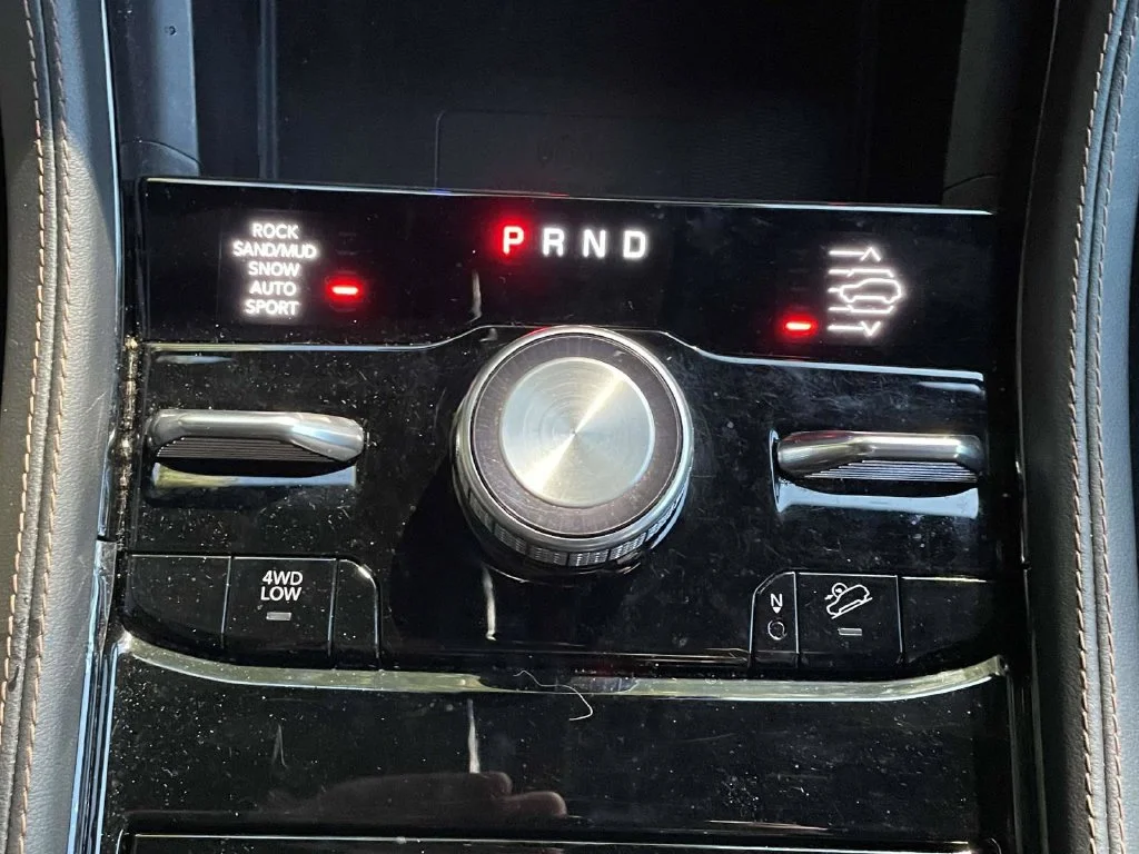 Used 2023 White Jeep Summit image 39