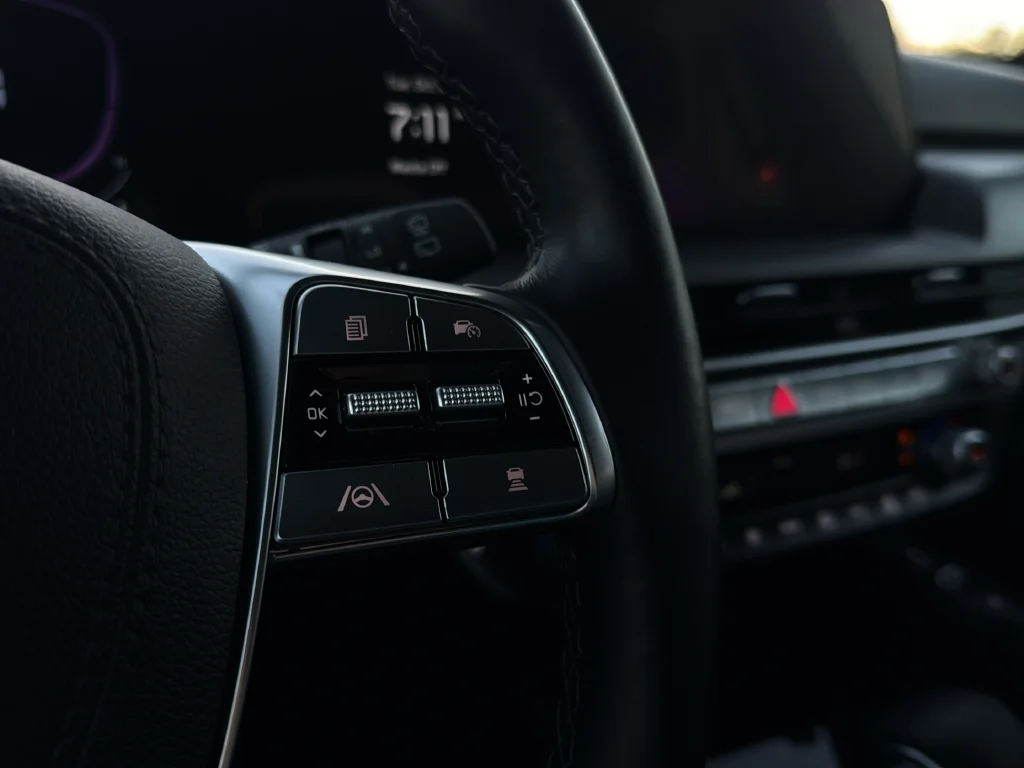Used 2024 Wolf Gray Kia EX X-Line image 16