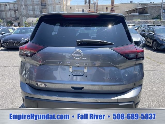 2024 Nissan Rogue SV - Photo 4