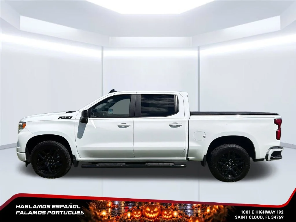 Used 2023 SUMMIT WHITE Chevrolet RST image 2