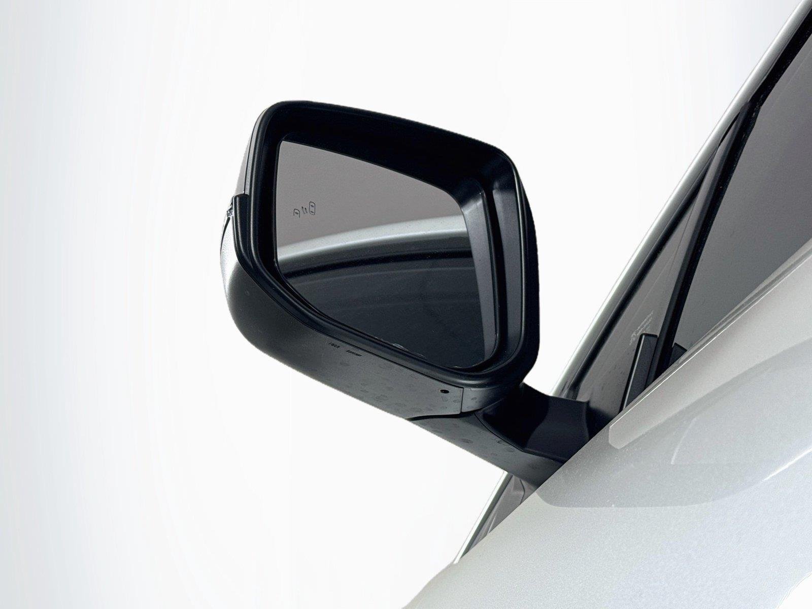 New 2026 Wind Chill Pearl Toyota SE image 5