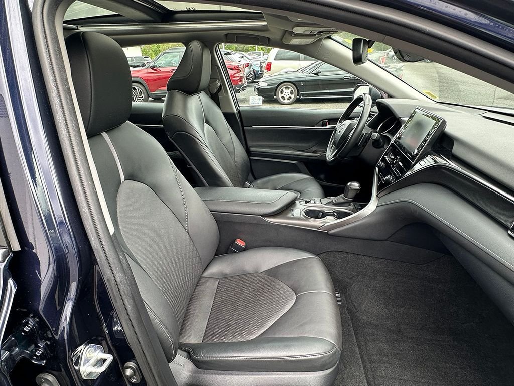 Used 2022  Toyota XSE image 28