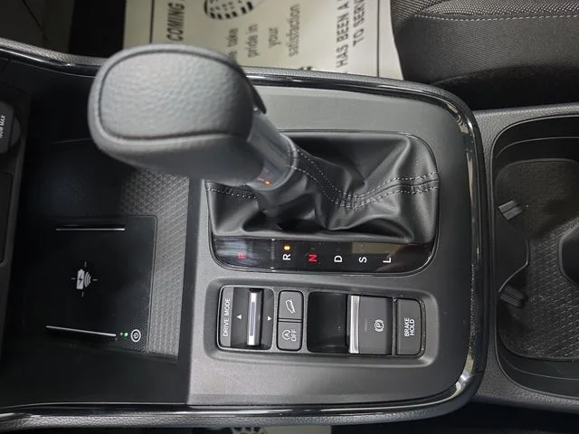 Used 2026 Platinum White Pearl Honda AWD EX image 18